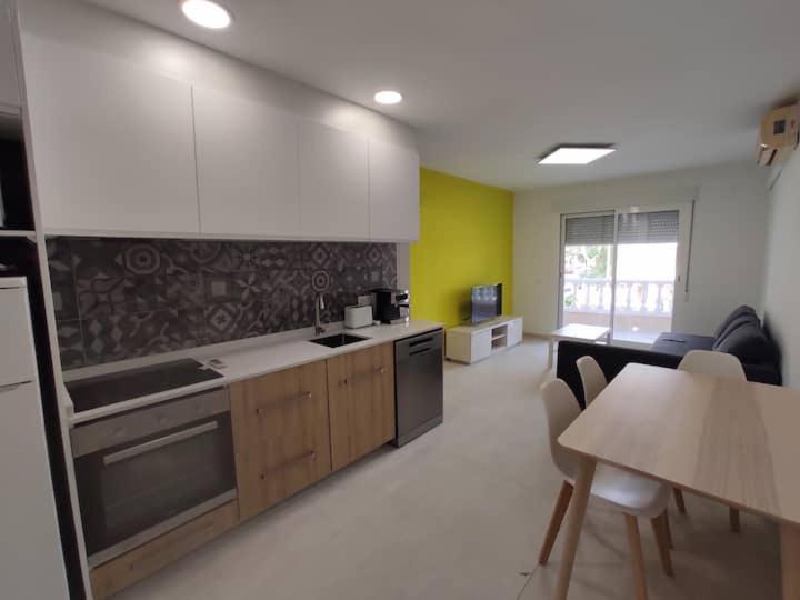 Acogedor Apartamento A 100 Mtr De La Playa, 1 Dormitorio Y Salon Con Sofa Cama Oropesa del Mar Extérieur photo